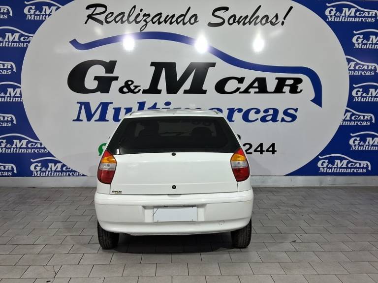 FIAT - PALIO - 2005/2006 - Branca - R$ 15.900,00