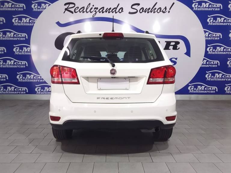 FIAT - FREEMONT - 2015/2015 - Branca - R$ 68.900,00