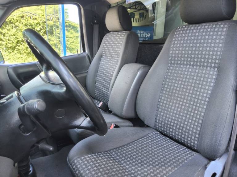 FORD - RANGER - 2005/2005 - Prata - R$ 65.900,00