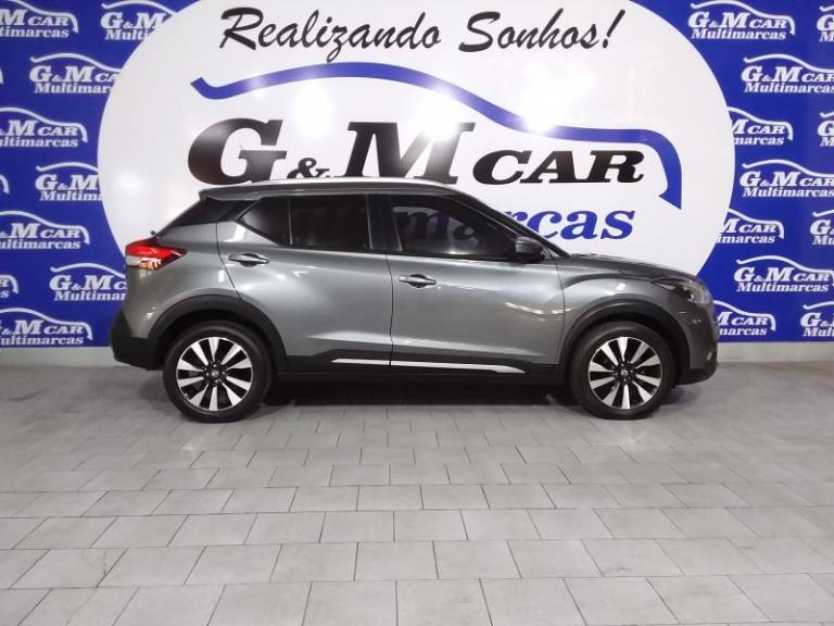 NISSAN - KICKS - 2016/2017 - Cinza - R$ 79.900,00