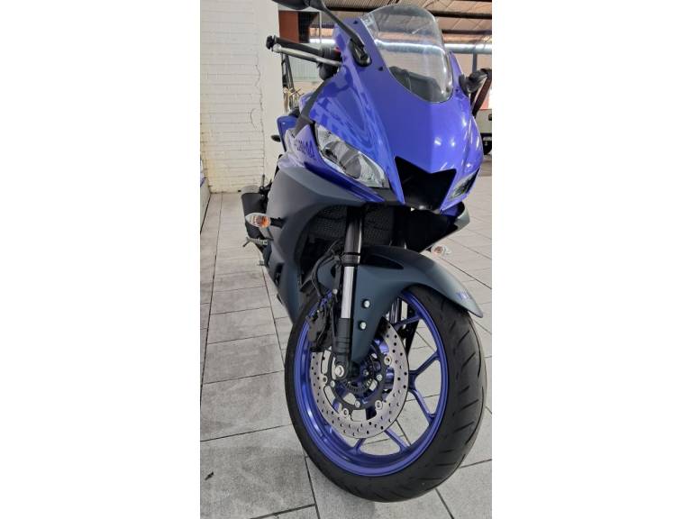 YAMAHA - YZF - 2022/2023 - Azul - R$ 30.900,00