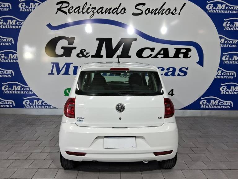 VOLKSWAGEN - FOX - 2012/2013 - Branca - R$ 40.900,00