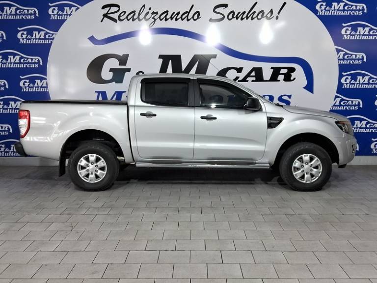 FORD - RANGER - 2015/2015 - Prata - R$ 93.900,00