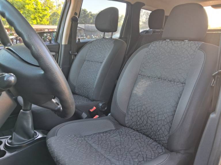 RENAULT - DUSTER - 2012/2013 - Cinza - R$ 49.900,00