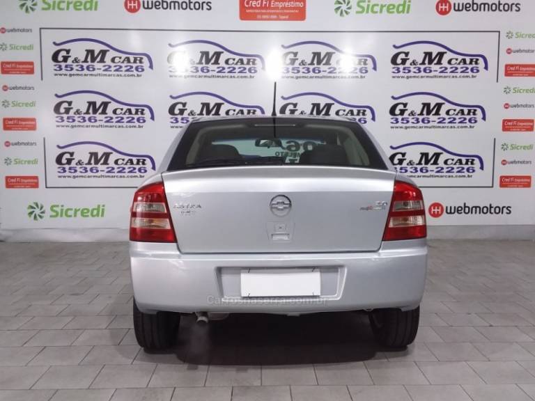 CHEVROLET - ASTRA - 2005/2006 - Prata - R$ 26.900,00