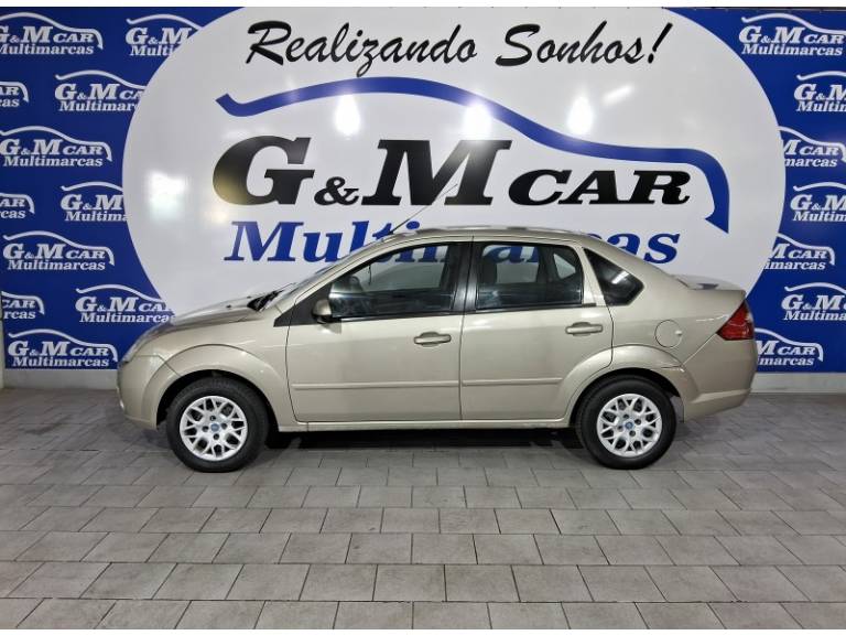 FORD - FIESTA - 2008/2009 - Prata - R$ 26.900,00