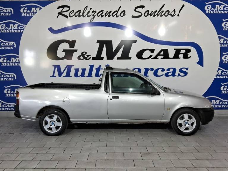 FORD - COURIER - 2005/2005 - Prata - R$ 32.900,00