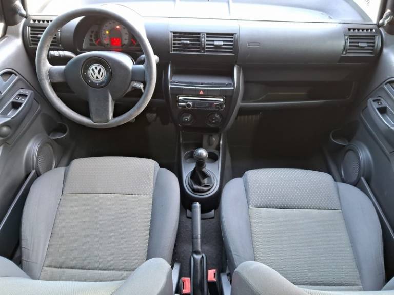 VOLKSWAGEN - FOX - 2007/2008 - Preta - R$ 23.900,00