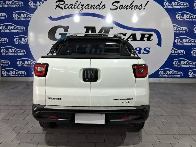 FIAT - TORO - 2016/2017 - Branca - R$ 108.900,00