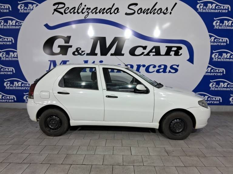 FIAT - PALIO - 2014/2014 - Branca - R$ 30.900,00