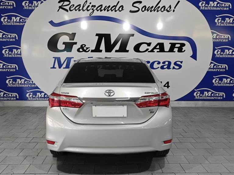 TOYOTA - COROLLA - 2015/2016 - Prata - R$ 88.900,00