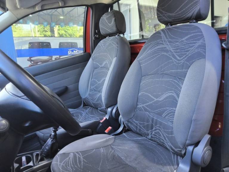 FIAT - STRADA - 2013/2013 - Vermelha - R$ 38.900,00