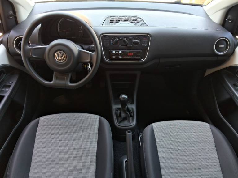 VOLKSWAGEN - UP - 2016/2016 - Branca - R$ 42.900,00