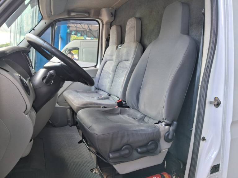 RENAULT - MASTER - 2012/2013 - Branca - R$ 105.900,00