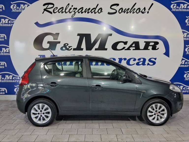 FIAT - PALIO - 2014/2015 - Cinza - R$ 40.900,00