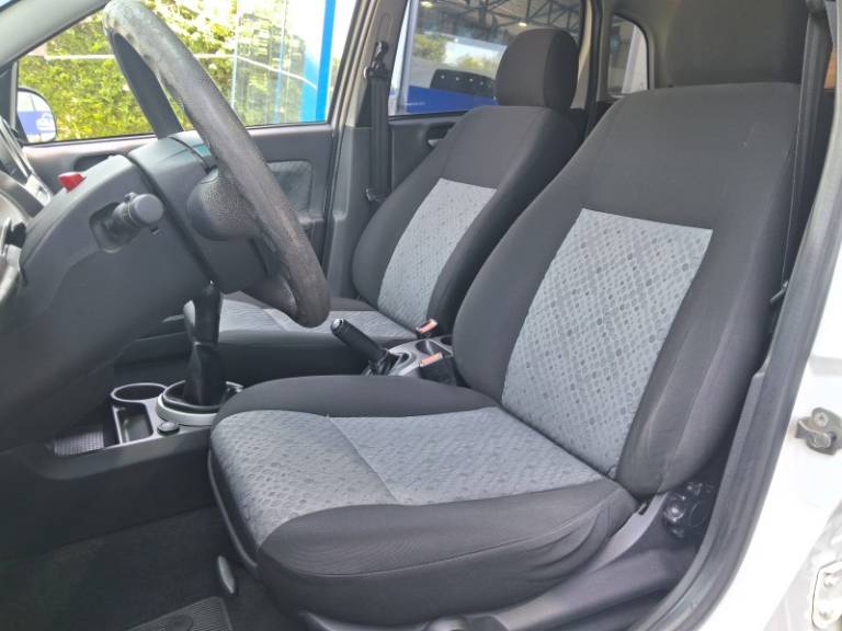 FORD - FIESTA - 2012/2013 - Branca - R$ 35.900,00