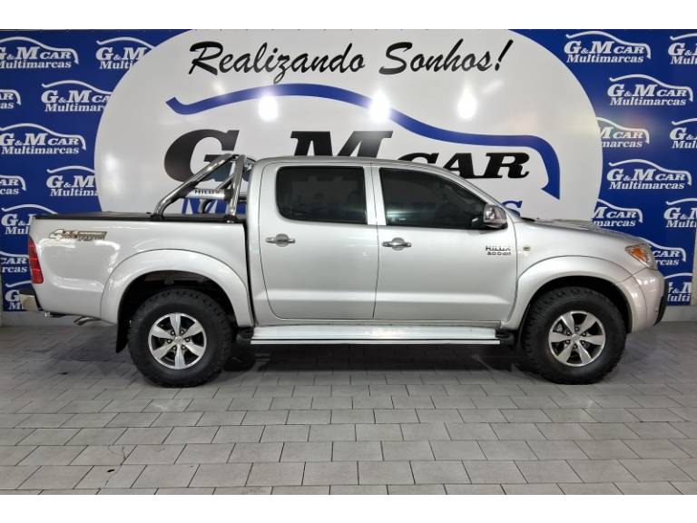 TOYOTA - HILUX - 2006/2007 - Prata - R$ 108.900,00
