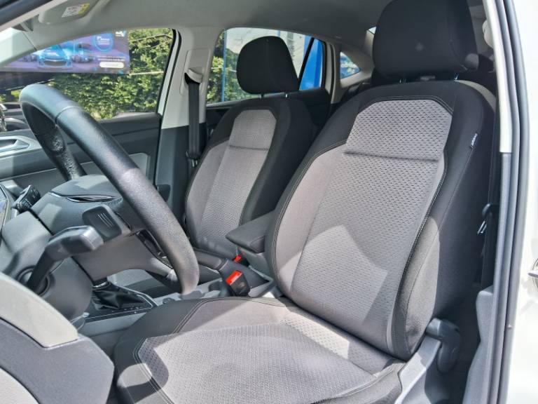 VOLKSWAGEN - VIRTUS - 2018/2019 - Branca - R$ 83.900,00