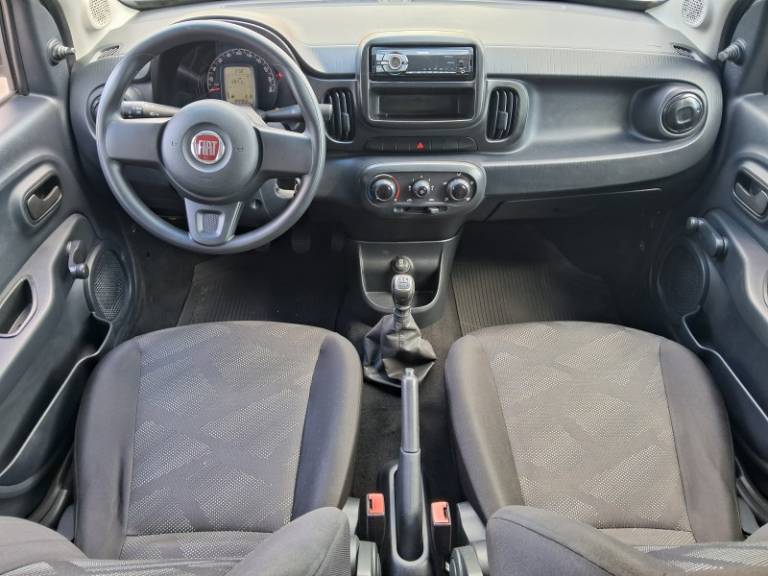 FIAT - MOBI - 2016/2017 - Branca - R$ 43.900,00