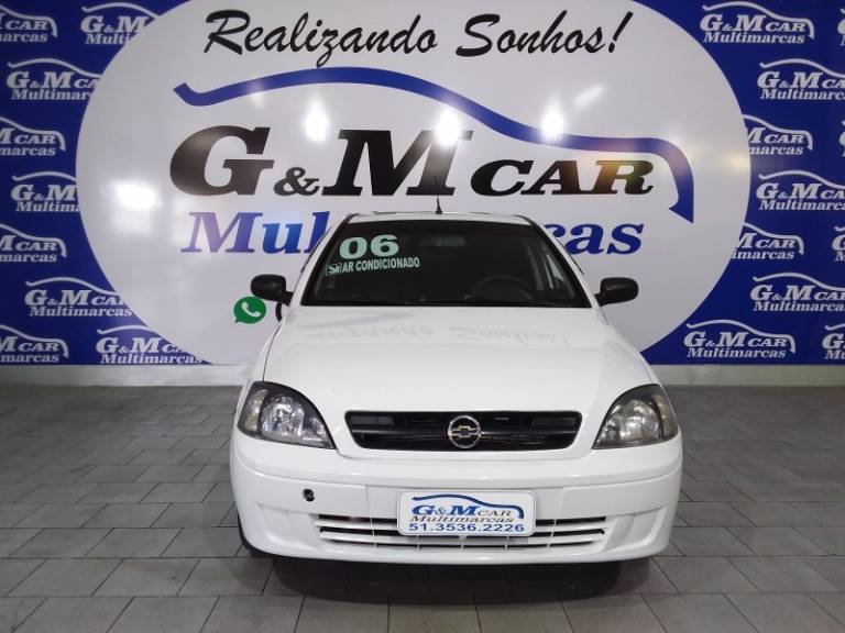 CHEVROLET - CORSA - 2005/2006 - Branca - R$ 22.900,00