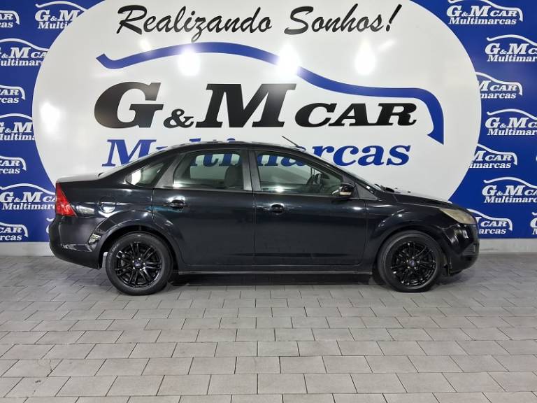 FORD - FOCUS - 2008/2009 - Preta - R$ 32.900,00