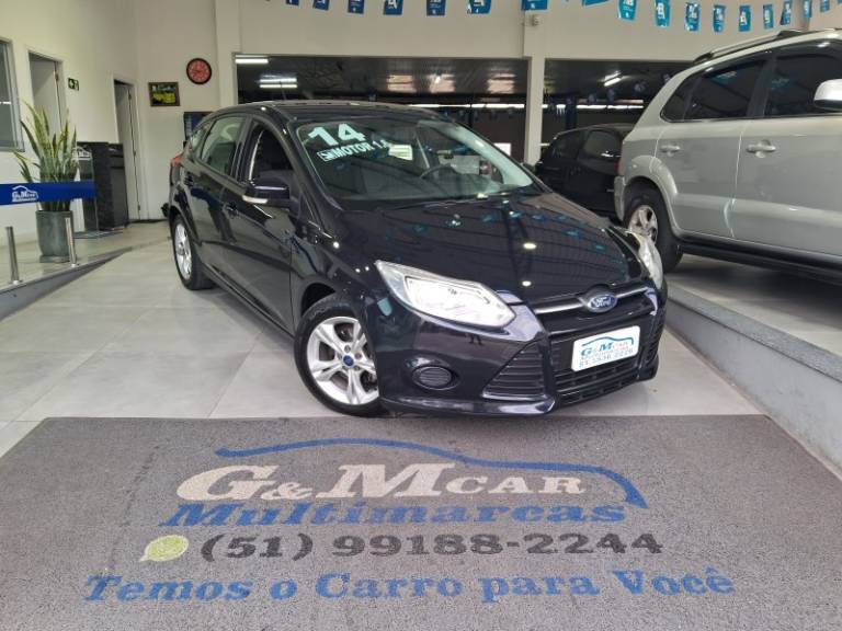 FORD - FOCUS - 2013/2014 - Preta - R$ 49.900,00