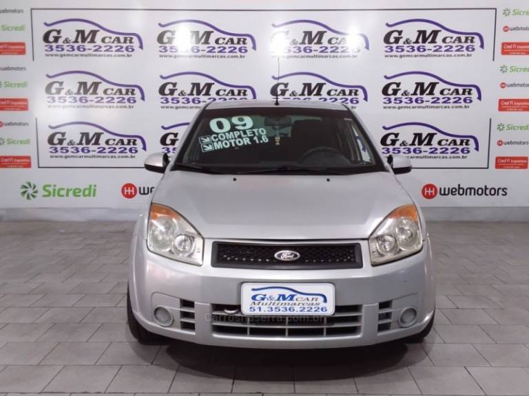 FORD - FIESTA - 2008/2009 - Prata - R$ 25.900,00