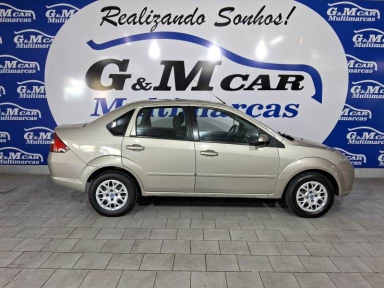 FORD - FIESTA - 2008/2009 - Prata - R$ 26.900,00