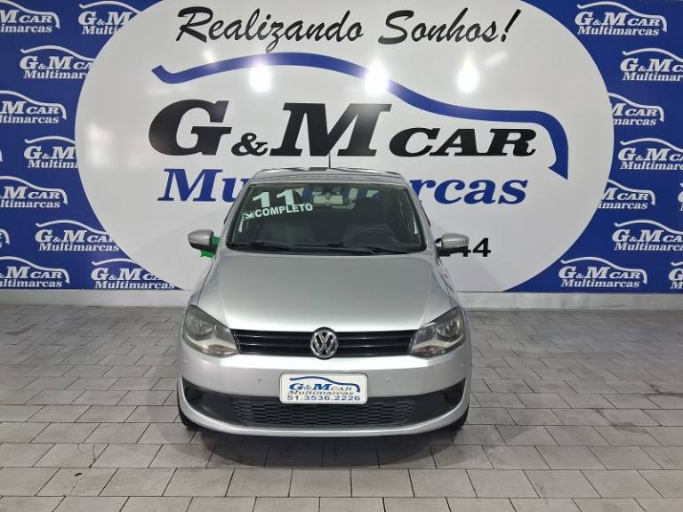 VOLKSWAGEN - FOX - 2010/2011 - Prata - R$ 33.900,00