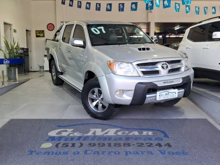 TOYOTA - HILUX - 2006/2007 - Prata - R$ 108.900,00