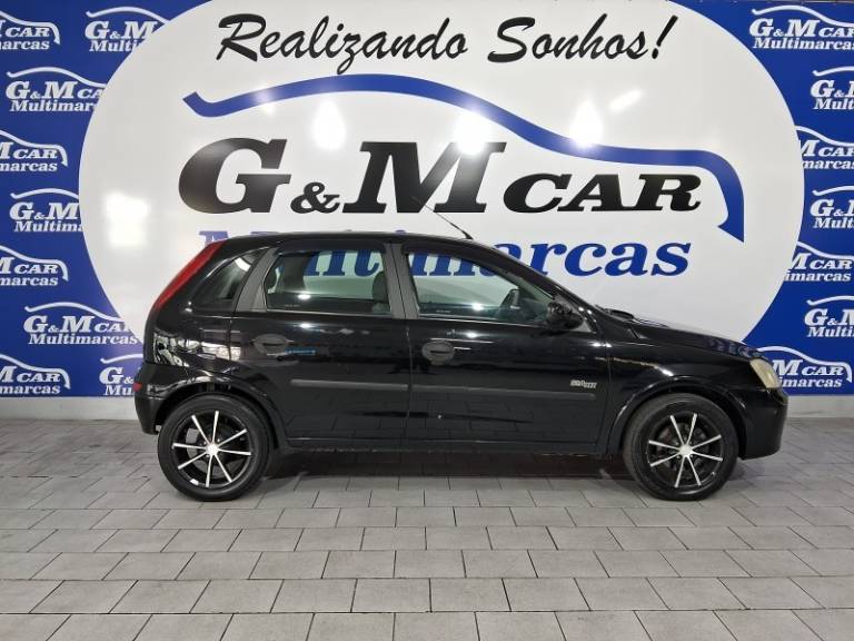 CHEVROLET - CORSA - 2005/2006 - Preta - R$ 26.900,00