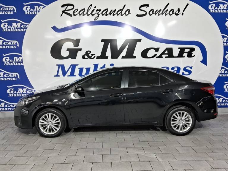 TOYOTA - COROLLA - 2015/2016 - Preta - R$ 87.900,00