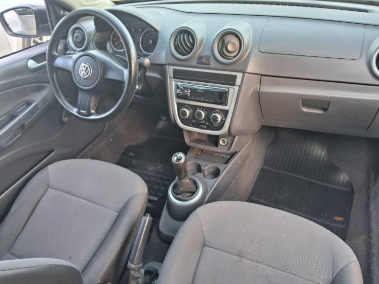 VOLKSWAGEN - SAVEIRO - 2013/2013 - Branca - R$ 43.900,00