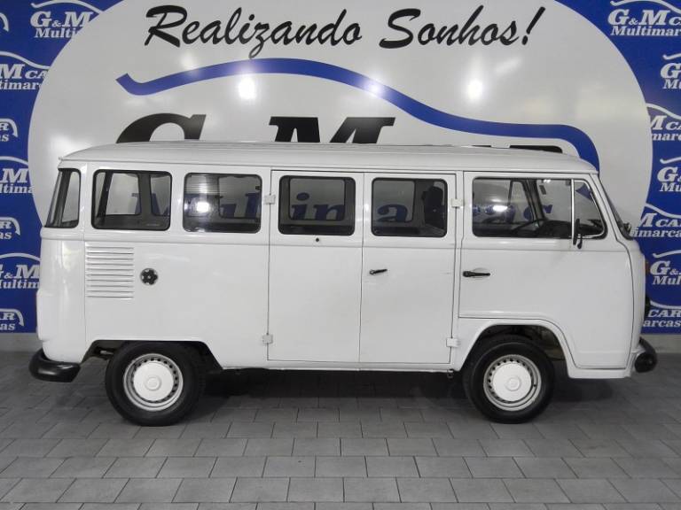 VOLKSWAGEN - KOMBI - 1995/1996 - Branca - R$ 29.900,00